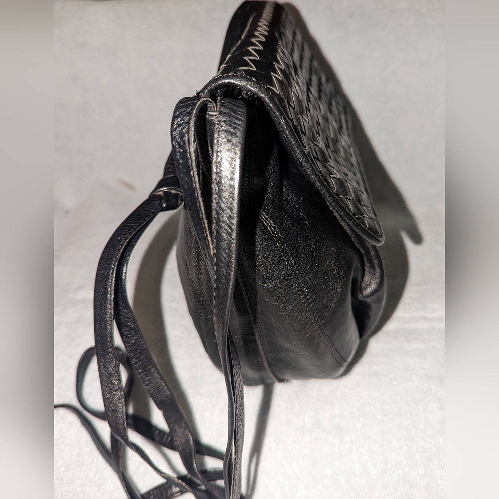 Soft touch by FC & W Designs black crossbody bag. - Picture 4 of 9